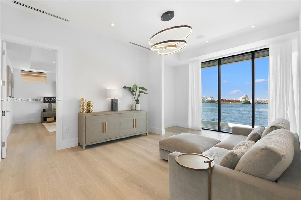 Discover your dream home at 1957 SE 21st Ave, Fort Lauderdale, Florida - a stunning new waterfront estate with ultra high-end finishes and designer furnishings.