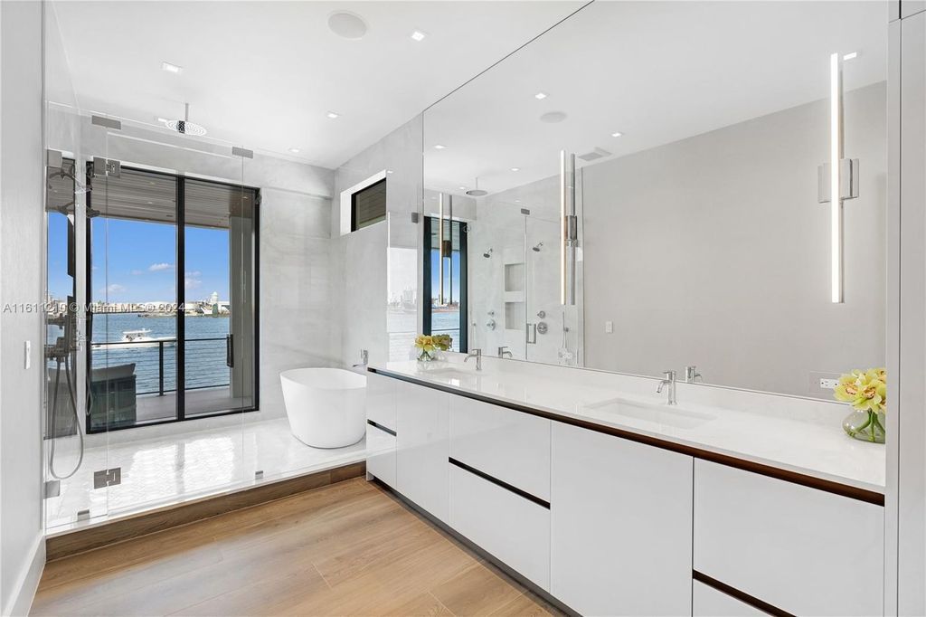 Discover your dream home at 1957 SE 21st Ave, Fort Lauderdale, Florida - a stunning new waterfront estate with ultra high-end finishes and designer furnishings.