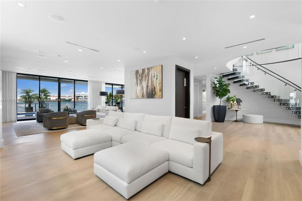 Discover your dream home at 1957 SE 21st Ave, Fort Lauderdale, Florida - a stunning new waterfront estate with ultra high-end finishes and designer furnishings.