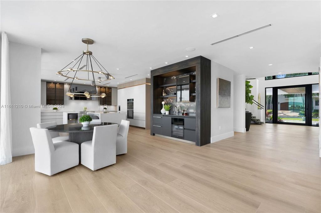 Discover your dream home at 1957 SE 21st Ave, Fort Lauderdale, Florida - a stunning new waterfront estate with ultra high-end finishes and designer furnishings.