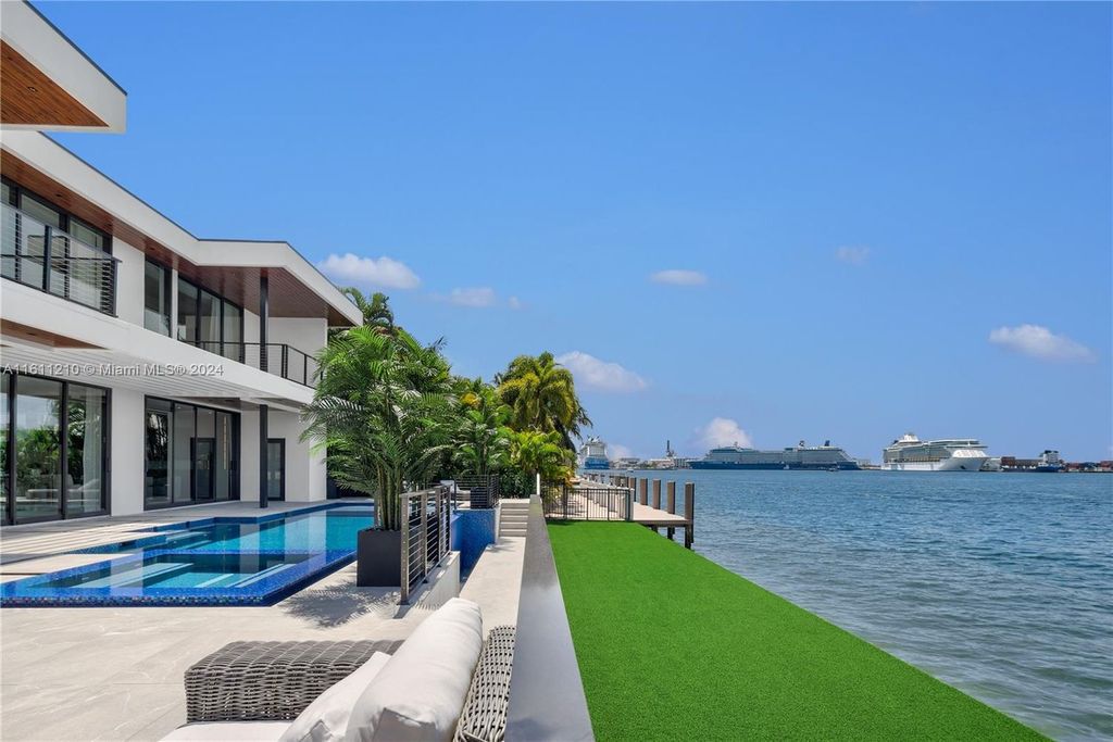 Discover your dream home at 1957 SE 21st Ave, Fort Lauderdale, Florida - a stunning new waterfront estate with ultra high-end finishes and designer furnishings.