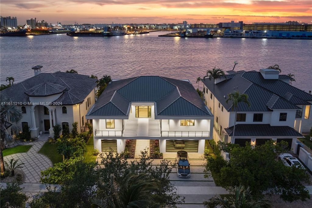 Discover your dream home at 1957 SE 21st Ave, Fort Lauderdale, Florida - a stunning new waterfront estate with ultra high-end finishes and designer furnishings.