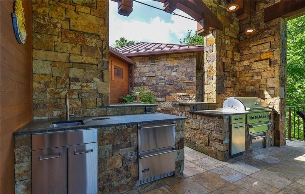 Magnificent Rustic Colorado Style Home in Pennsylvania with Rolling Hills and Woodlands Listed for 4.995 Million 17