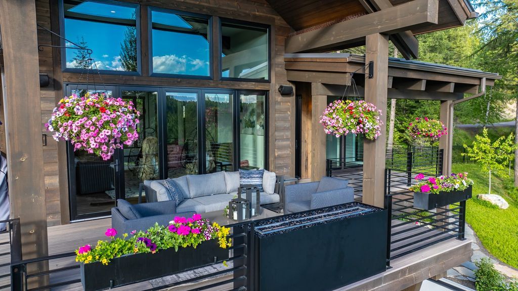 Mountain Modern Retreat with Stunning Valley Views and Ultimate Privacy in Montana Hits the Market for 3699000 14