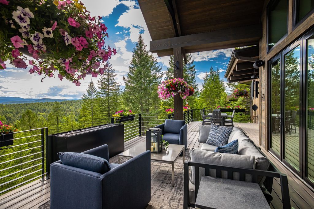 Mountain Modern Retreat with Stunning Valley Views and Ultimate Privacy in Montana Hits the Market for 3699000 17