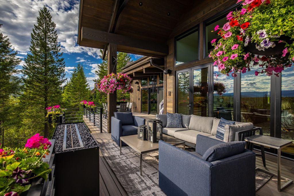 Mountain Modern Retreat with Stunning Valley Views and Ultimate Privacy in Montana Hits the Market for 3699000 20