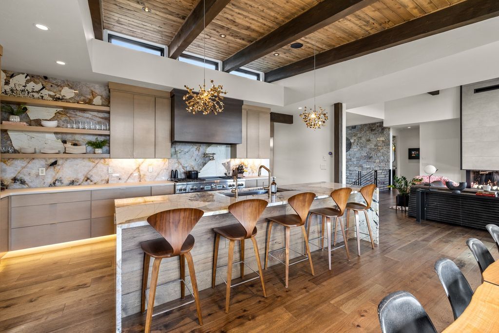 Mountain Modern Retreat with Stunning Valley Views and Ultimate Privacy in Montana Hits the Market for 3699000 31