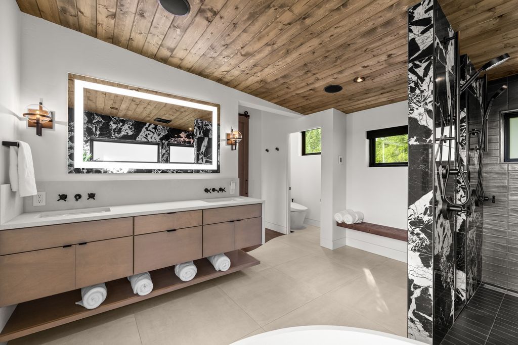 Mountain Modern Retreat with Stunning Valley Views and Ultimate Privacy in Montana Hits the Market for 3699000 37