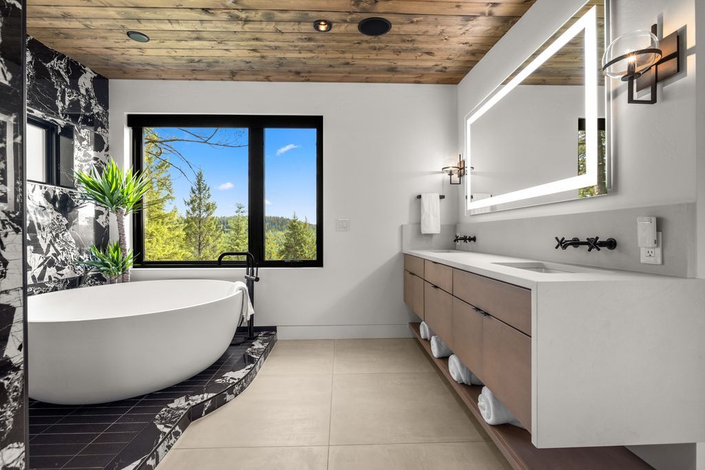 Mountain Modern Retreat with Stunning Valley Views and Ultimate Privacy in Montana Hits the Market for 3699000 38