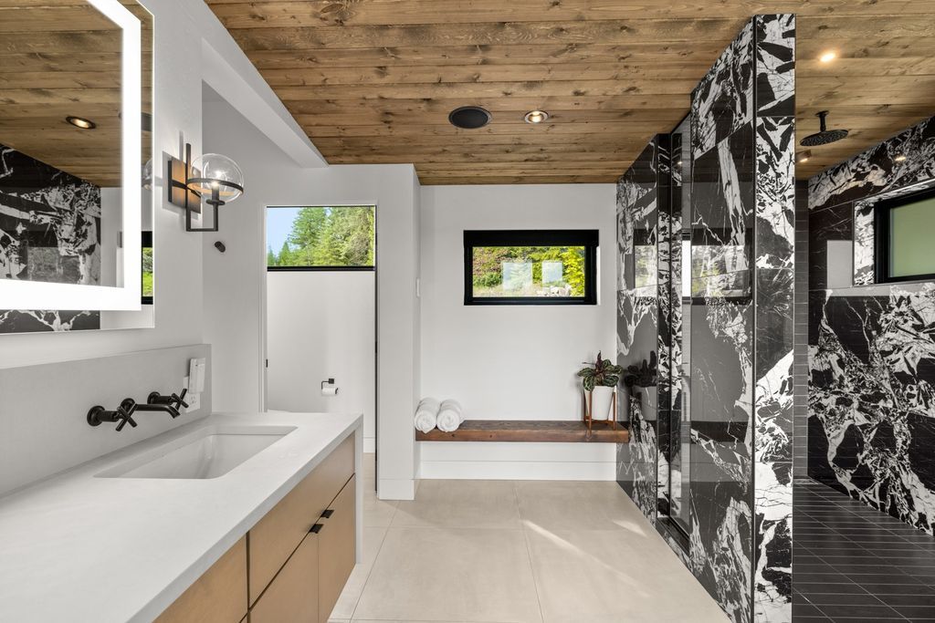 Mountain Modern Retreat with Stunning Valley Views and Ultimate Privacy in Montana Hits the Market for 3699000 40
