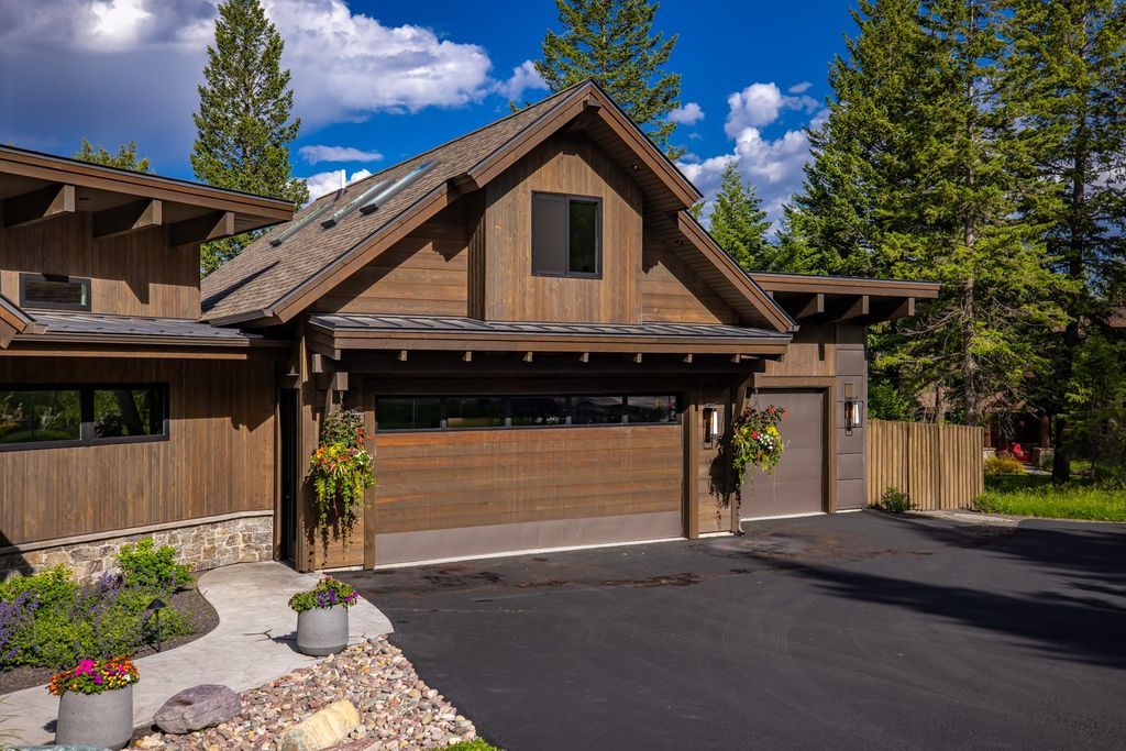 Mountain Modern Retreat with Stunning Valley Views and Ultimate Privacy in Montana Hits the Market for 3699000 59