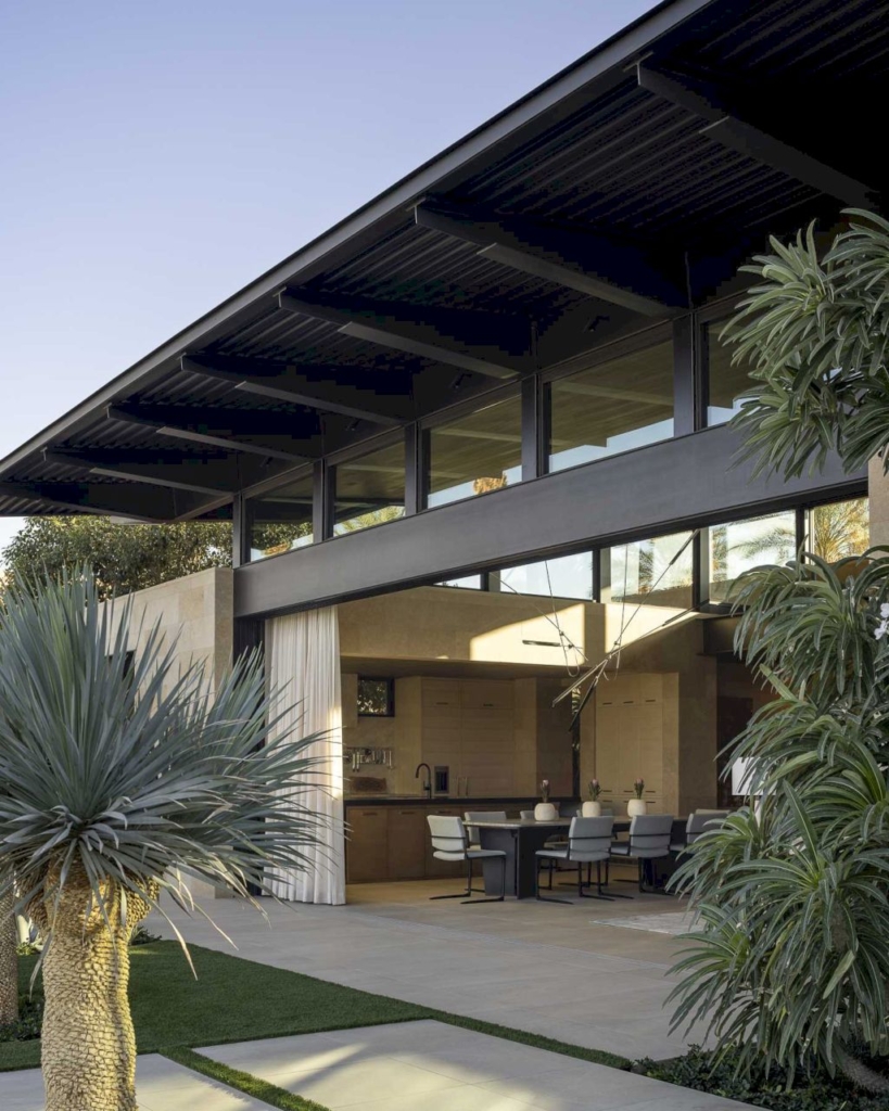 Palm Desert Retreat in Sunlit Elegance by Kor Architects 10