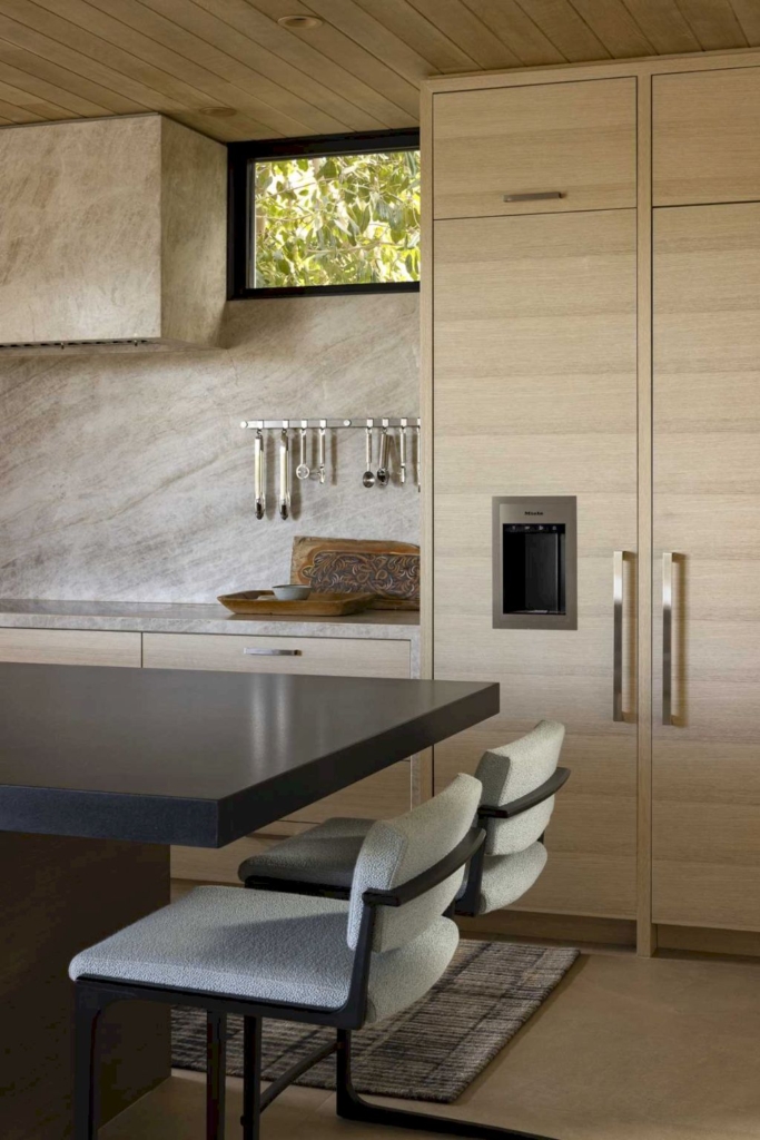 Palm Desert Retreat in Sunlit Elegance by Kor Architects 8