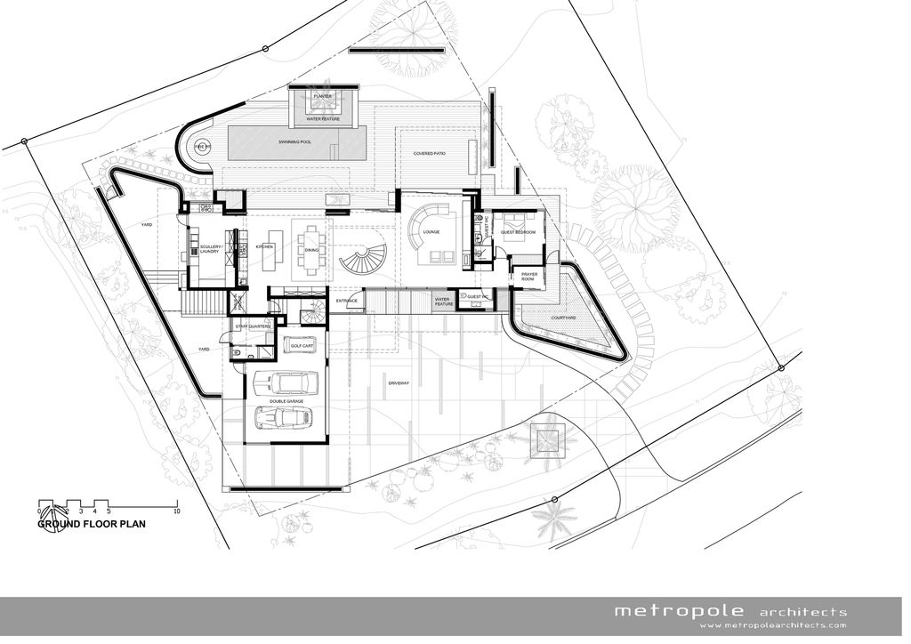 Palm House with Dynamic Design by Metropole Architects