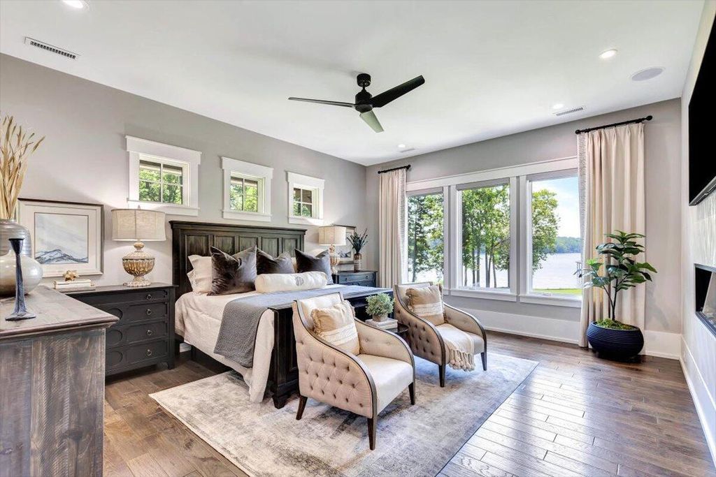 Paradise Found Stunning Tennessee Home with Spectacular Views on Nearly 1 Acre for 2.7 Million 20