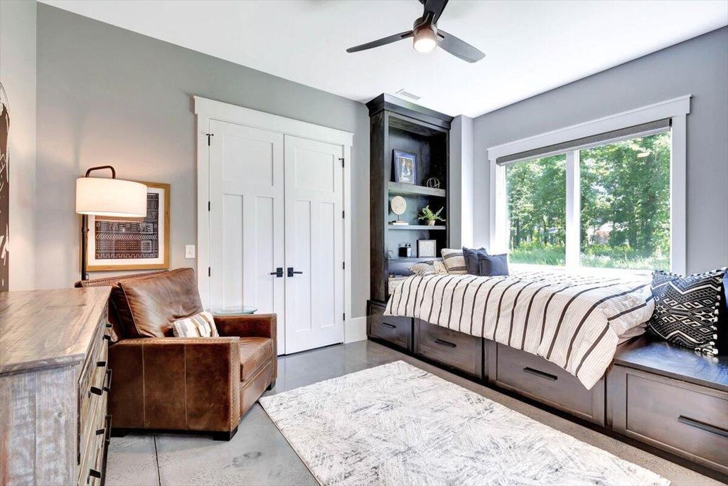 Paradise Found Stunning Tennessee Home with Spectacular Views on Nearly 1 Acre for 2.7 Million 26