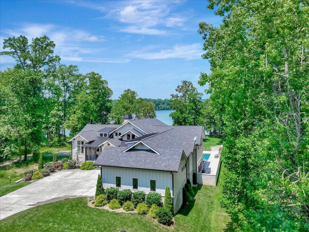 Paradise Found Stunning Tennessee Home with Spectacular Views on Nearly 1 Acre for 2.7 Million 66