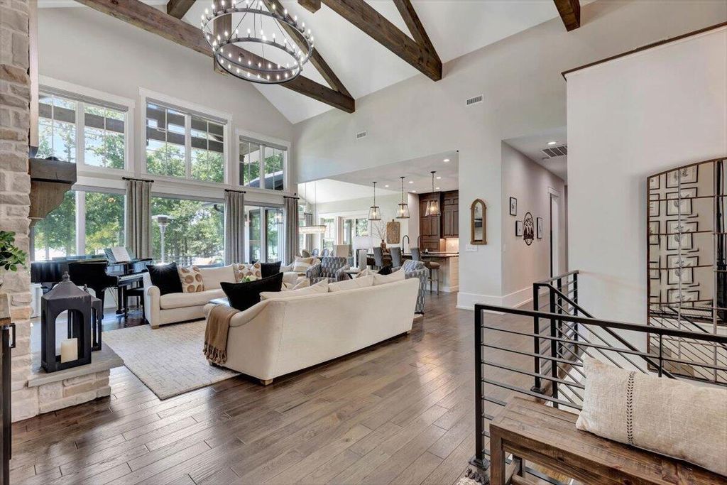 Paradise Found Stunning Tennessee Home with Spectacular Views on Nearly 1 Acre for 2.7 Million 9