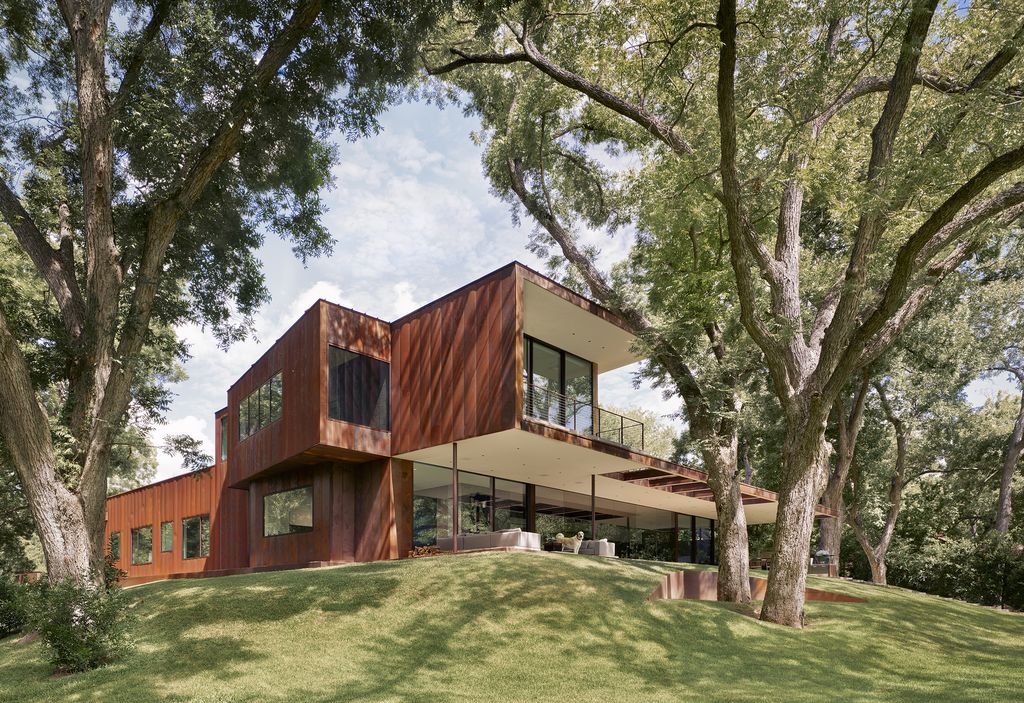 River Hills Residence in Texas by Miró Rivera Architects