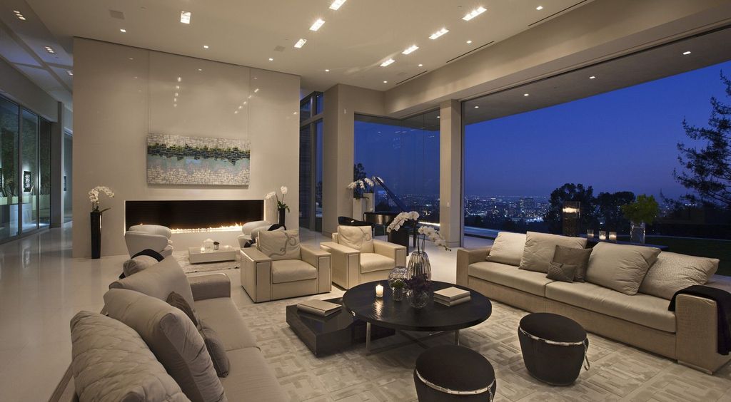 Sarbonne I House, an Urban Oasis in CA by McClean Design