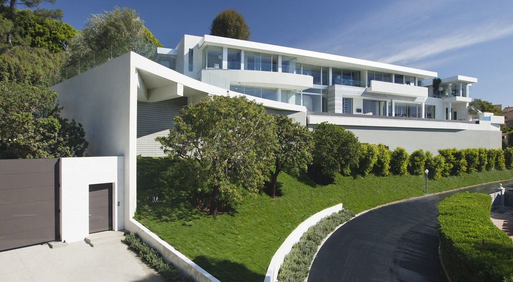 Sarbonne I House an Urban Oasis in CA by McClean Design 15