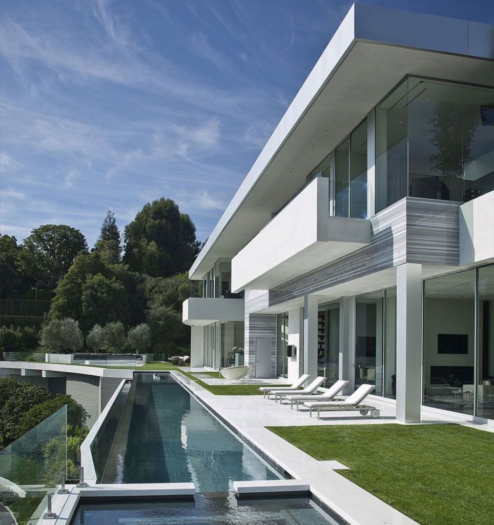 Sarbonne I House, an Urban Oasis in CA by McClean Design