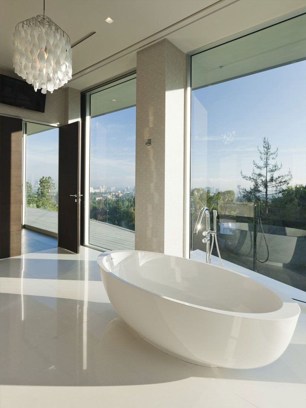 Sarbonne I House, an Urban Oasis in CA by McClean Design