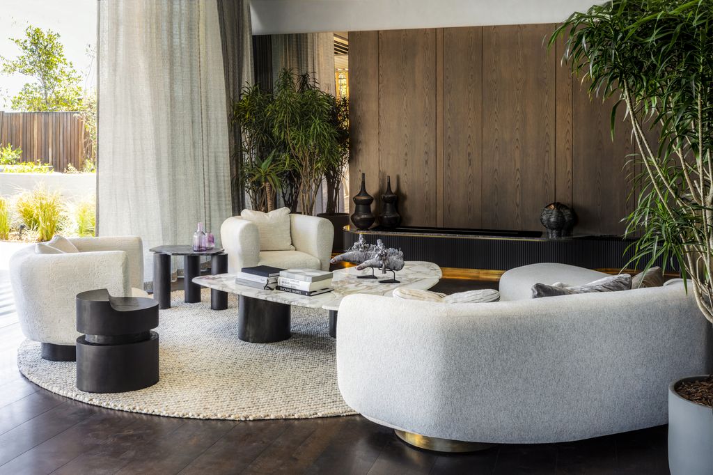 South Villa, blend of global design & craftsmanship by ARRCC
