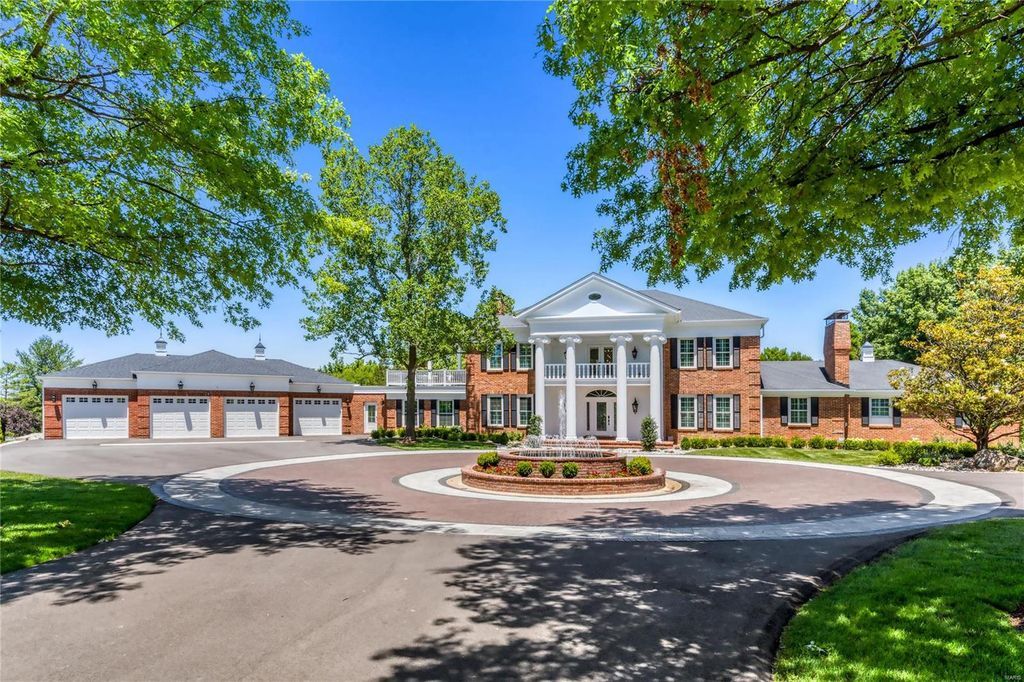 Spectacular Equestrian Property on 10.76 Scenic Acres in Missouri Listed for 5789000 1