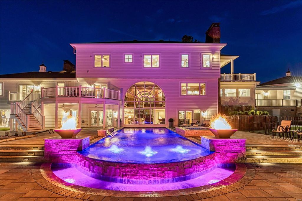Spectacular Equestrian Property on 10.76 Scenic Acres in Missouri Listed for 5789000 17