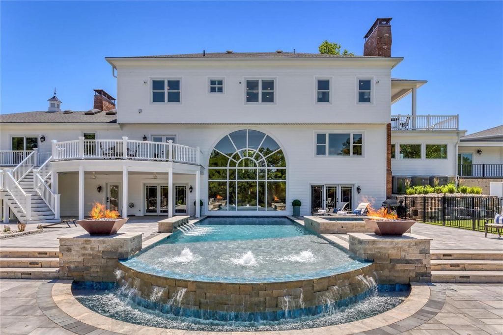 Spectacular Equestrian Property on 10.76 Scenic Acres in Missouri Listed for 5789000 18