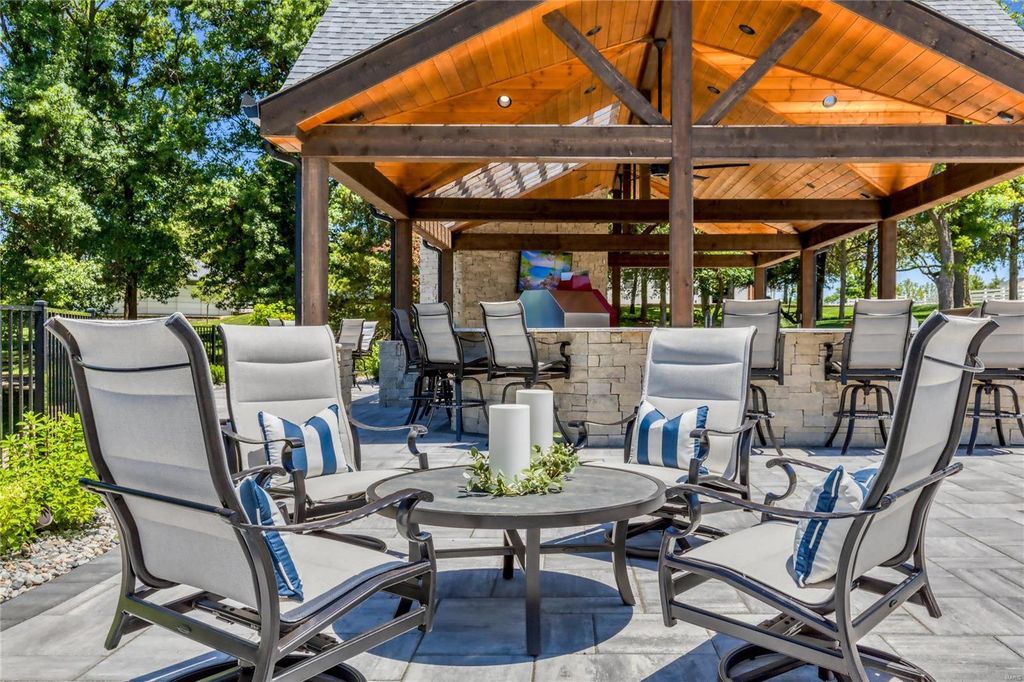 Spectacular Equestrian Property on 10.76 Scenic Acres in Missouri Listed for 5789000 26