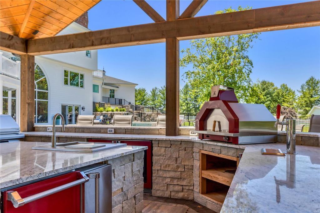 Spectacular Equestrian Property on 10.76 Scenic Acres in Missouri Listed for 5789000 34