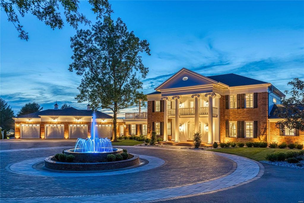 Spectacular Equestrian Property on 10.76 Scenic Acres in Missouri Listed for 5789000 4