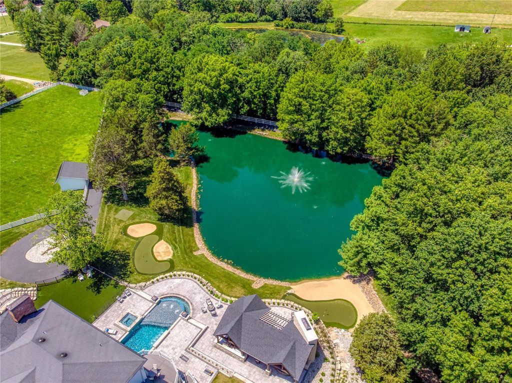 Spectacular Equestrian Property on 10.76 Scenic Acres in Missouri Listed for 5789000 43