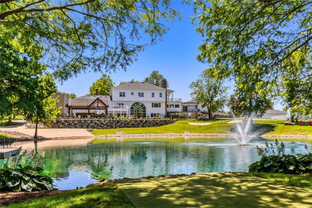 Spectacular Equestrian Property on 10.76 Scenic Acres in Missouri Listed for 5789000 46