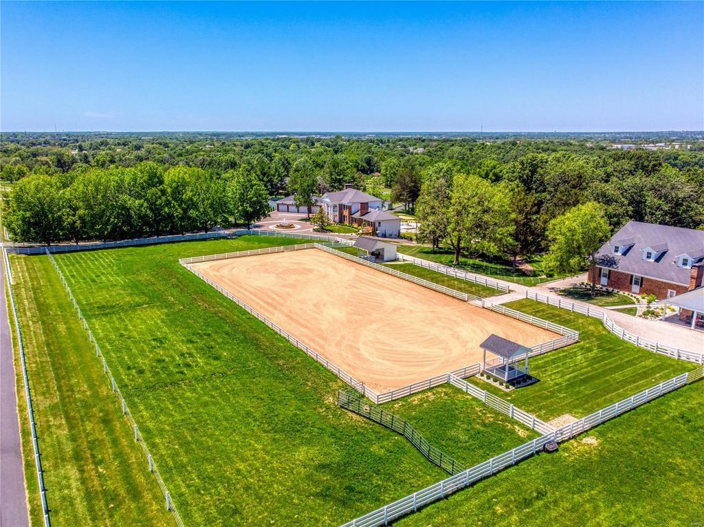 Spectacular Equestrian Property on 10.76 Scenic Acres in Missouri Listed for 5789000 62