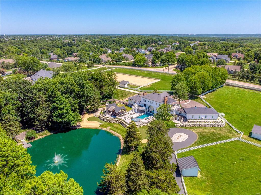 Spectacular Equestrian Property on 10.76 Scenic Acres in Missouri Listed for 5789000 64