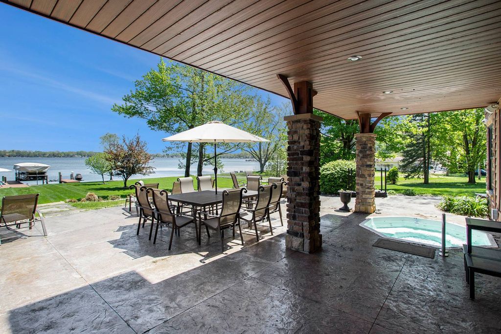 Stunning Indian Lakefront Estate in Michigan Listed for 3.95 Million Offers Unparalleled Comfort and Convenience 15