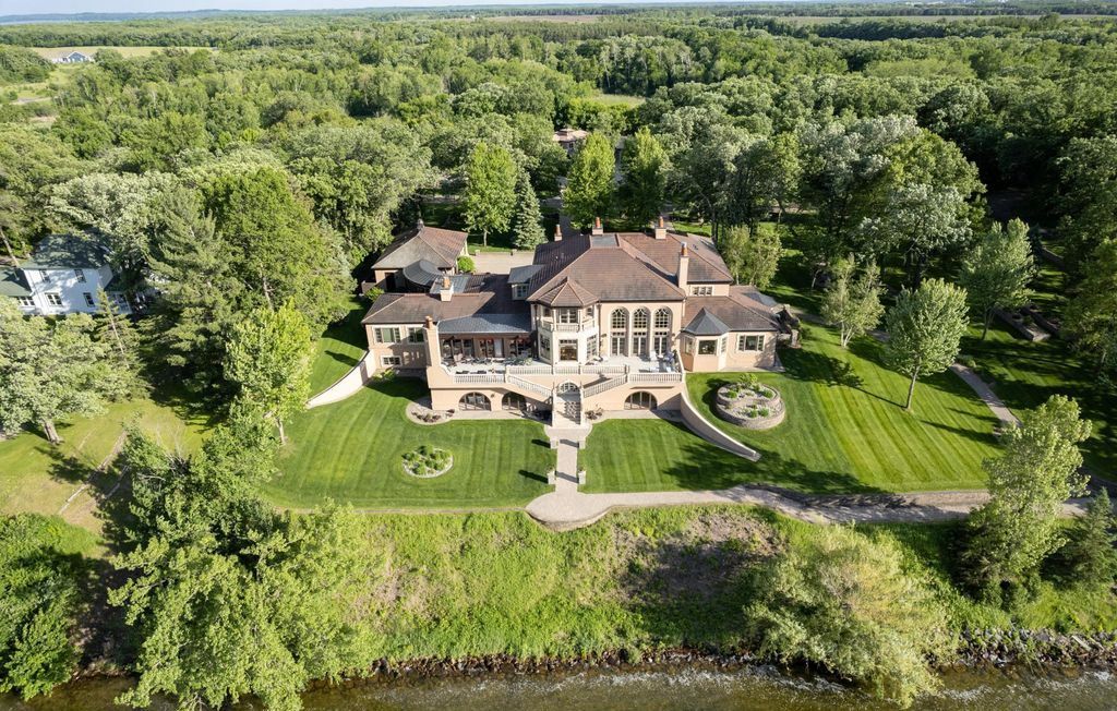 Tuscan Inspired Mansion with Expansive Views Hits the Market in Minnesota for 14 Million 3