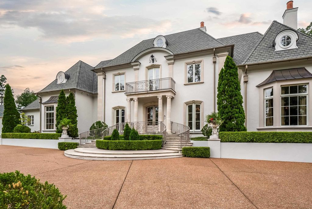 2.495 Million Tennessee Home Luxurious Custom Build with Exceptional Craftsmanship 3
