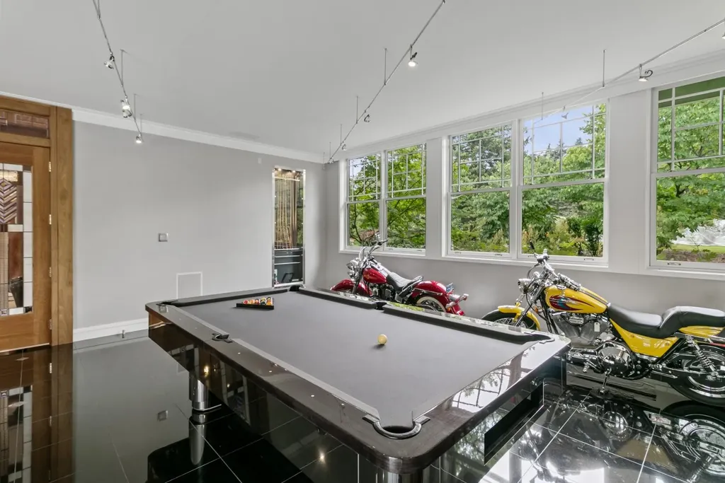 Beautiful W. Keith Owen Designed Home in Michigan Listed for 9.5 Million 24 1