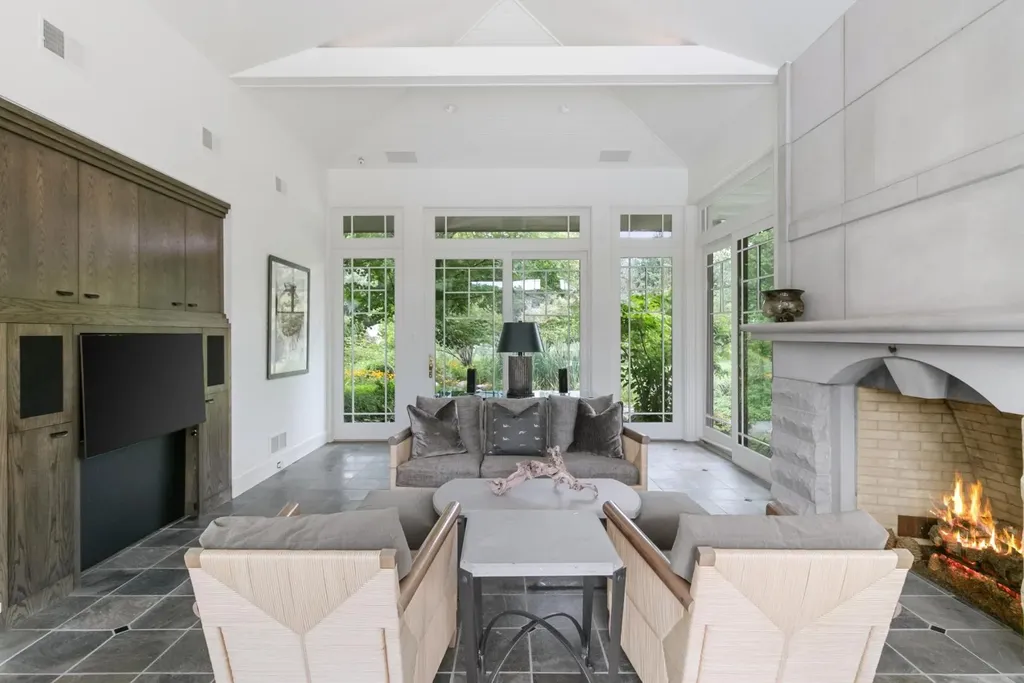 Beautiful W. Keith Owen Designed Home in Michigan Listed for 9.5 Million 31 1