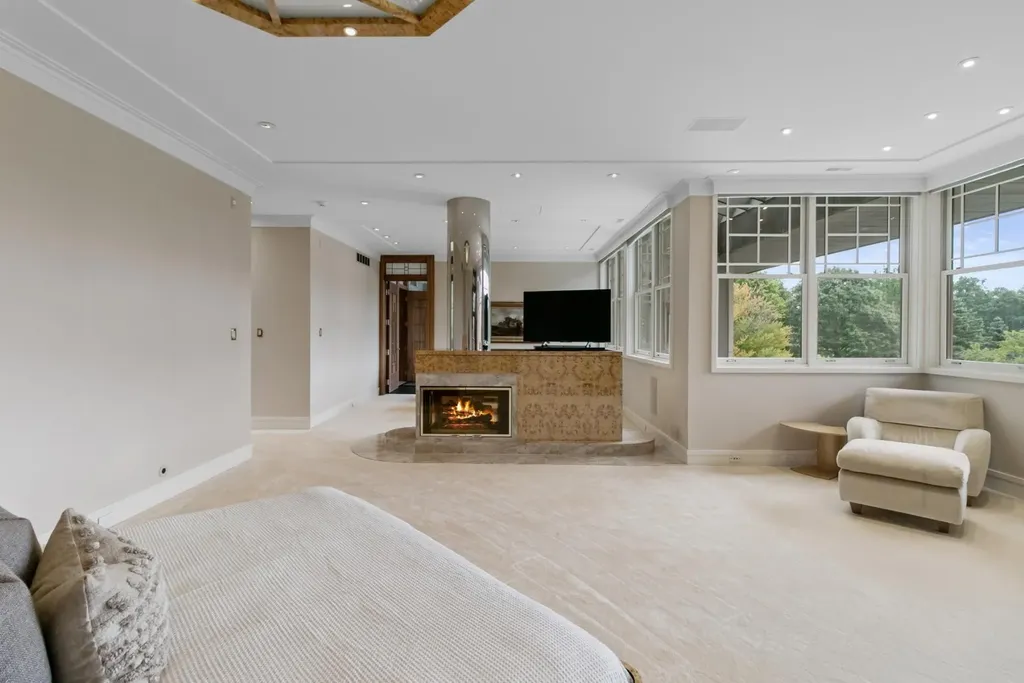 Beautiful W. Keith Owen Designed Home in Michigan Listed for 9.5 Million 34 1