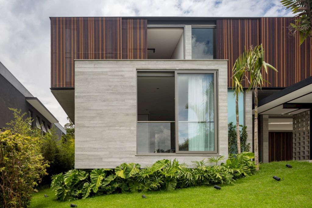 Casa FCS in Brazil by SAU Studio Arquitetura Urbanismo