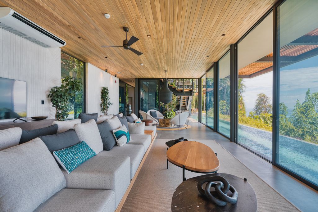 Cascada de Luz Sunlit Sanctuary in Dominical by Studio Saxe 12