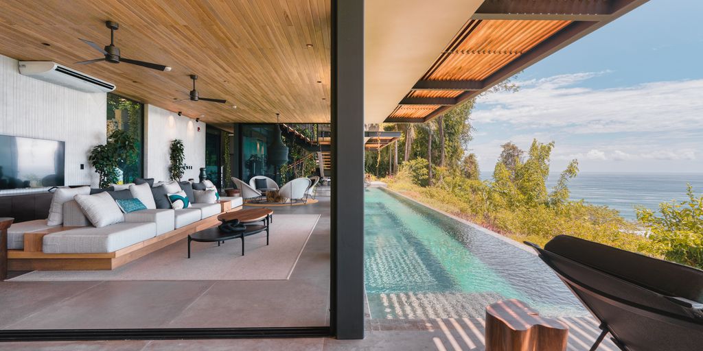 Cascada de Luz, Sunlit Sanctuary in Dominical by Studio Saxe