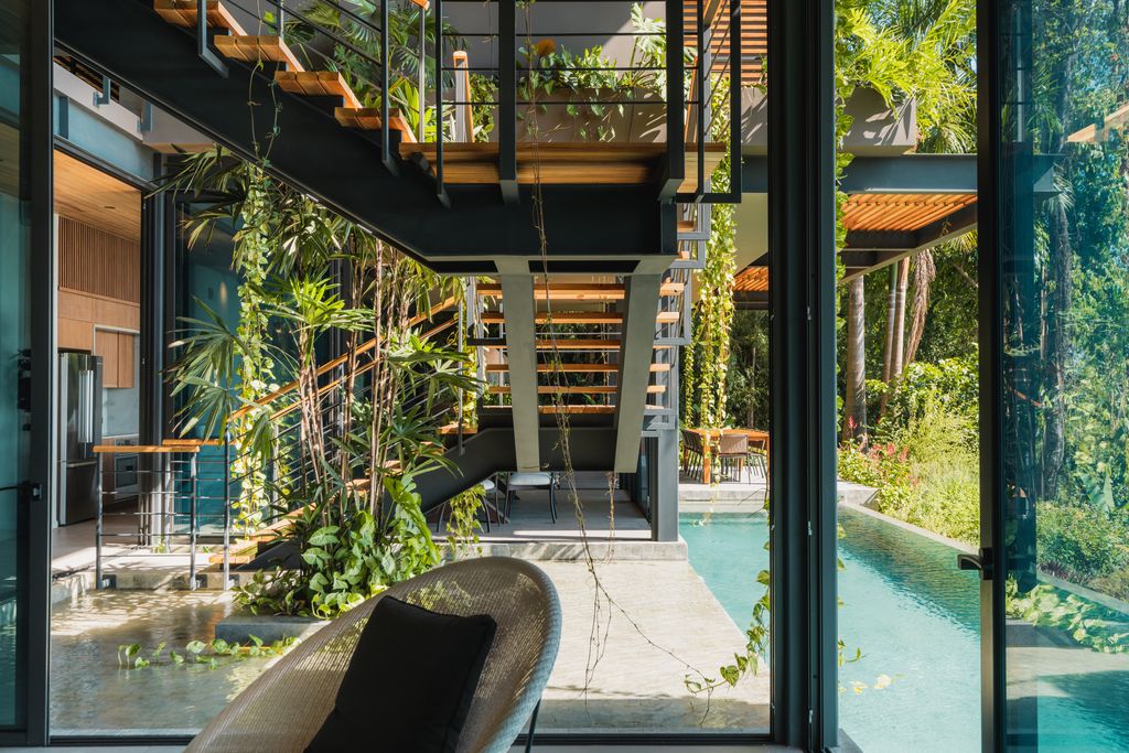 Cascada de Luz, Sunlit Sanctuary in Dominical by Studio Saxe