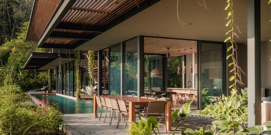 Cascada de Luz Sunlit Sanctuary in Dominical by Studio Saxe 22