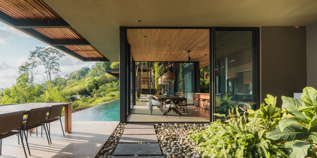 Cascada de Luz, Sunlit Sanctuary in Dominical by Studio Saxe